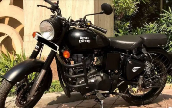 Classic 500 Stealth black