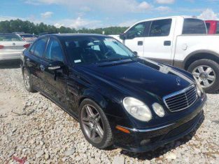 2004 Mercedes Benz E 55 AMG Going for N300,00