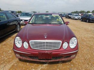 2003 Mercedes Benz E 500 going for N300,000