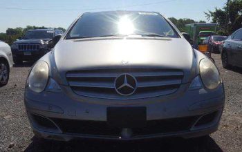 2006 Mercedes Benz E 500 GOING FOR N400,000