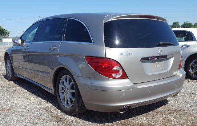 2006 Mercedes Benz E 500 GOING FOR N400,000