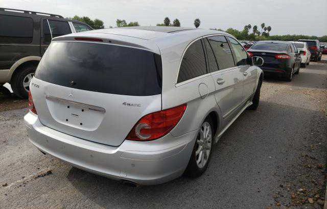 2007 Mercedes Benz R 350 GOING FOR N450,000
