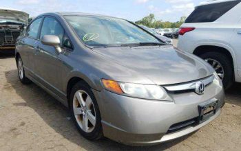 2006 Honda civic going for N400,000 EX