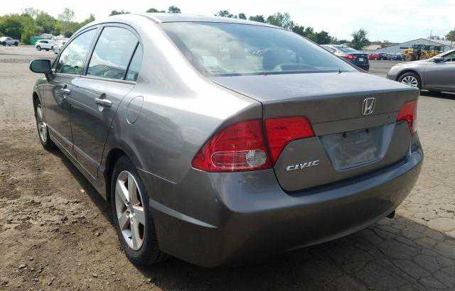 2006 Honda civic going for N400,000 EX