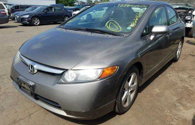 2006 Honda civic going for N400,000 EX