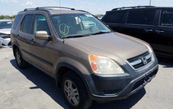 2004 Honda crv Ex going for N300,000