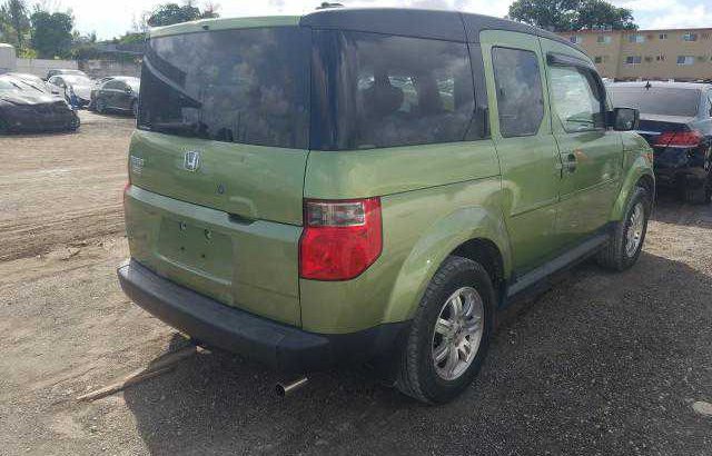 2006 Honda Element Ex going for N400,000