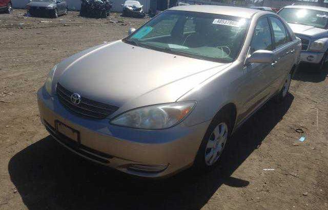 2002 TOYOTA CAMRY LE For Sale Going For N250,000