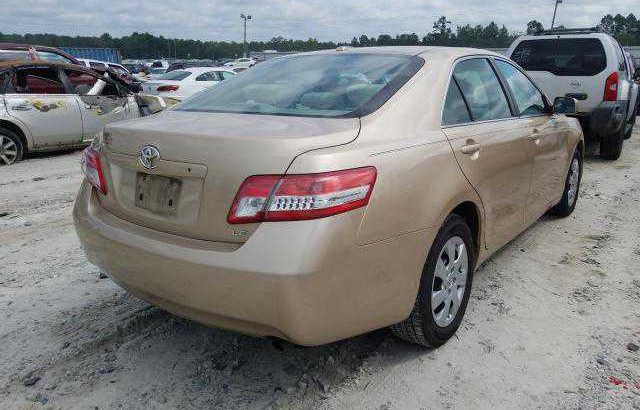 2010 TOYOTA CAMRY BASE For Sale Going For N500,000