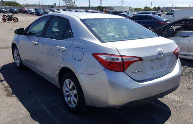 2015 TOYOTA COROLLA LFor Sale Going For N600,000