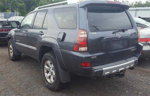 2004 TOYOTA 4RUNNER SR For Sale Going For N300,000