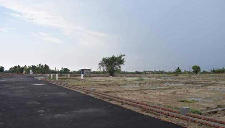 आसान मासिक किस्तों मे प्लॉट पाने के लिए सम्पर्क करें