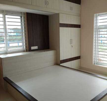 independant house and vill