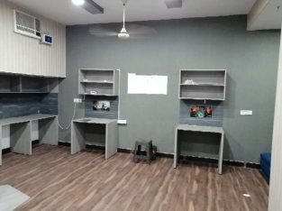 COMMERCIAL /OFFICE SPACE AVAILABLE FOR  LEASE