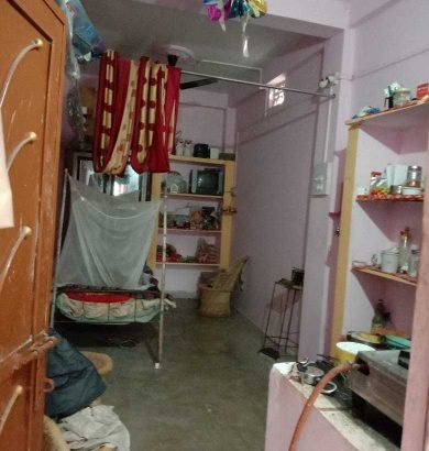 4 room 2 kichin 2 bathroom 1 pani tanki chholaRoad