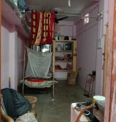 4 room 2 kichin 2 bathroom 1 pani tanki chholaRoad