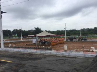 open plots at jalpally near to shamshabad airport back to novetal hotel 28000sq yard cnt me970016010