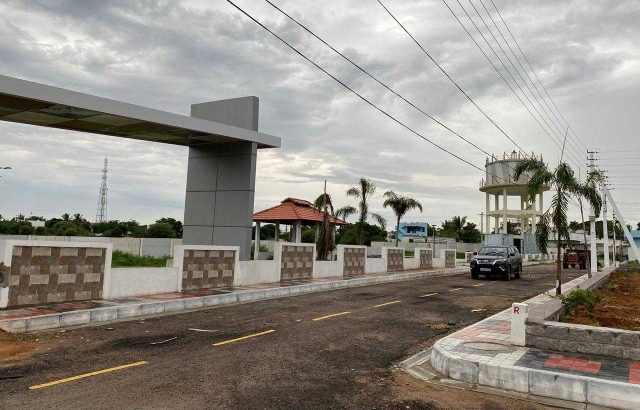 open plots at jalpally near to shamshabad airport back to novetal hotel 28000sq yard cnt me970016010