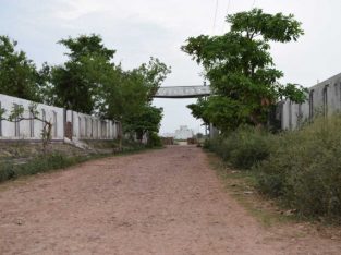 Gwalior road Agra main plot 5.5 lakh 6.5 lakh main jaldi kare