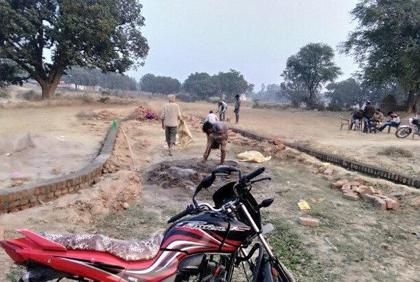 PLOT IN MUNGARI, NAINI AT MAIN NATIONAL HIGHWAY