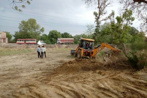 PLOT IN MUNGARI, NAINI AT MAIN NATIONAL HIGHWAY