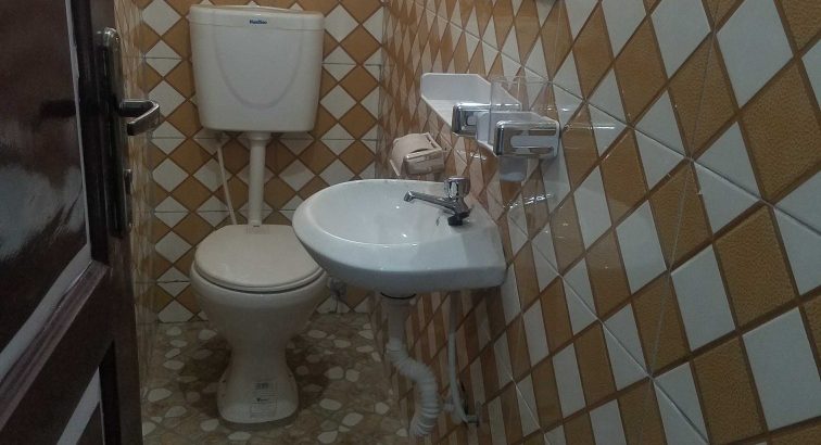 <Excutive hall &chamber to let@Lekma -Hosp