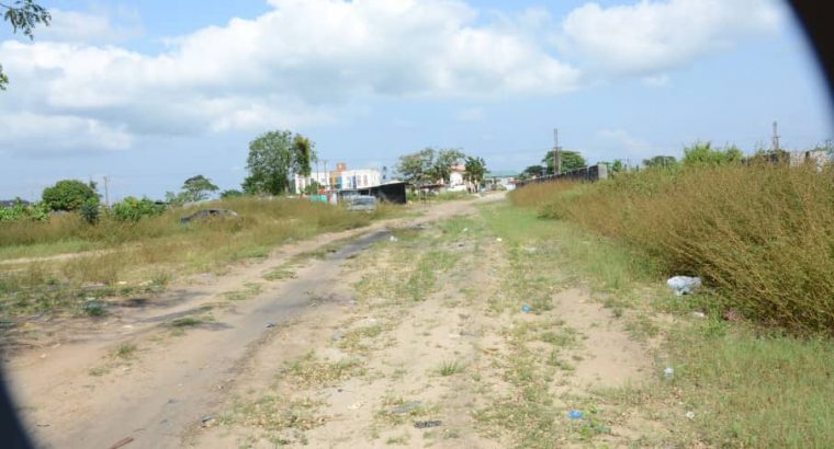 *ELITE GARDEN* is sponsored by AyHomes investment limited, a reputable real Estate company in Lagos, Nigerian

*LOCATION* – Abijo, Lekki Lagos, off Lekki – Epe Expressway. 15 seconds drive from the express 

*PRICE*: 16m
*PLOT SIZE* – 600sqm
*TITLE* : GOVERNMENT ALLOCATION 

*FACILITIES* :
Good  road network
Drainage system
Recreational areas
Portable water
Electricity
Fenced and gated community

*LANDMARKS*:
Abijo GRA 
Chois Gardens Estate 
Corona International School 
Chalcedony International School 
Novare Mall Shoprite

For inquiries and inspection, call/ text : +2348115359141